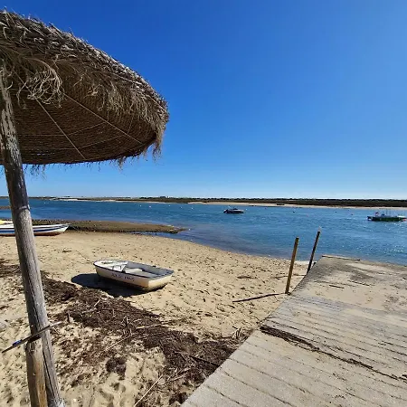 Casa Dos Peixinhos T1 By Yha